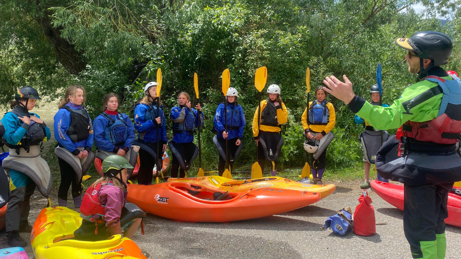 teen-kayak-camp-instruction