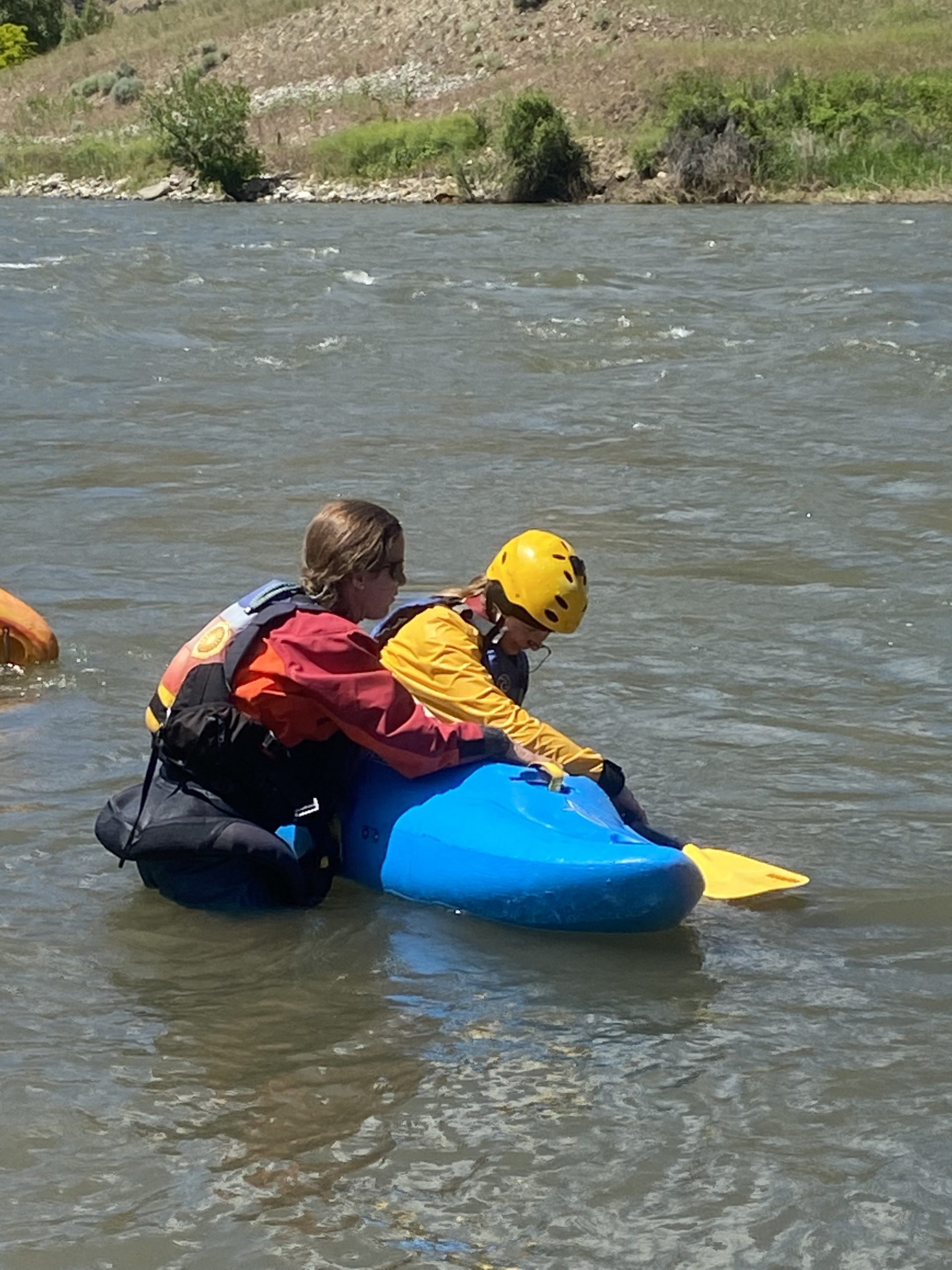 teen-kayak-camp-girl-kayak