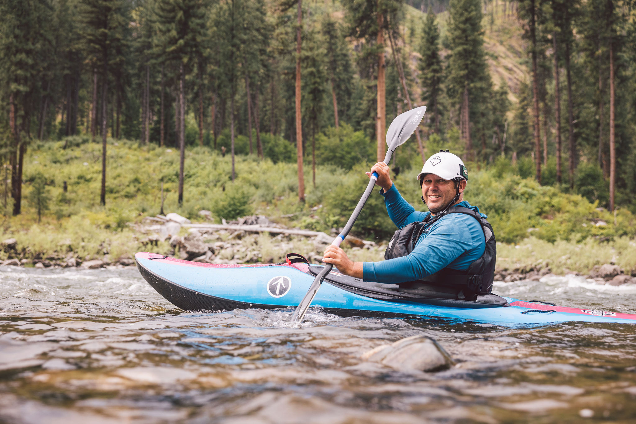 Joe Paddle H4 beginner-kayak-camp-kayaker